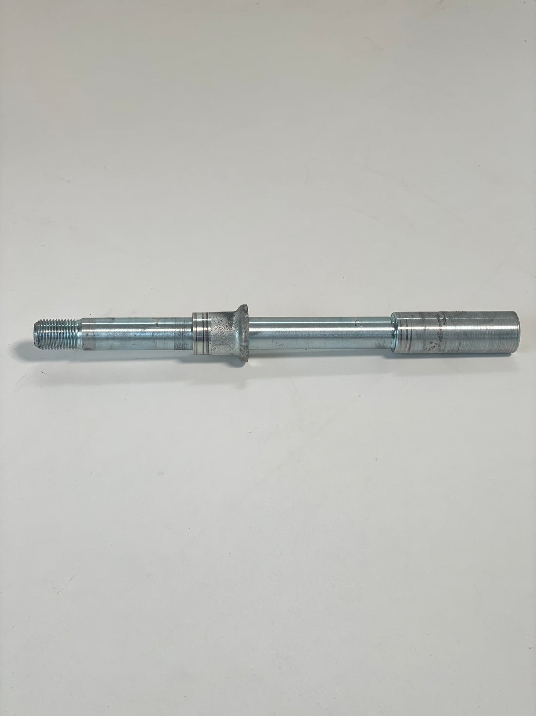 Ax roata fata SFV 650 Gladius 2009-2016 (54711-08F00)