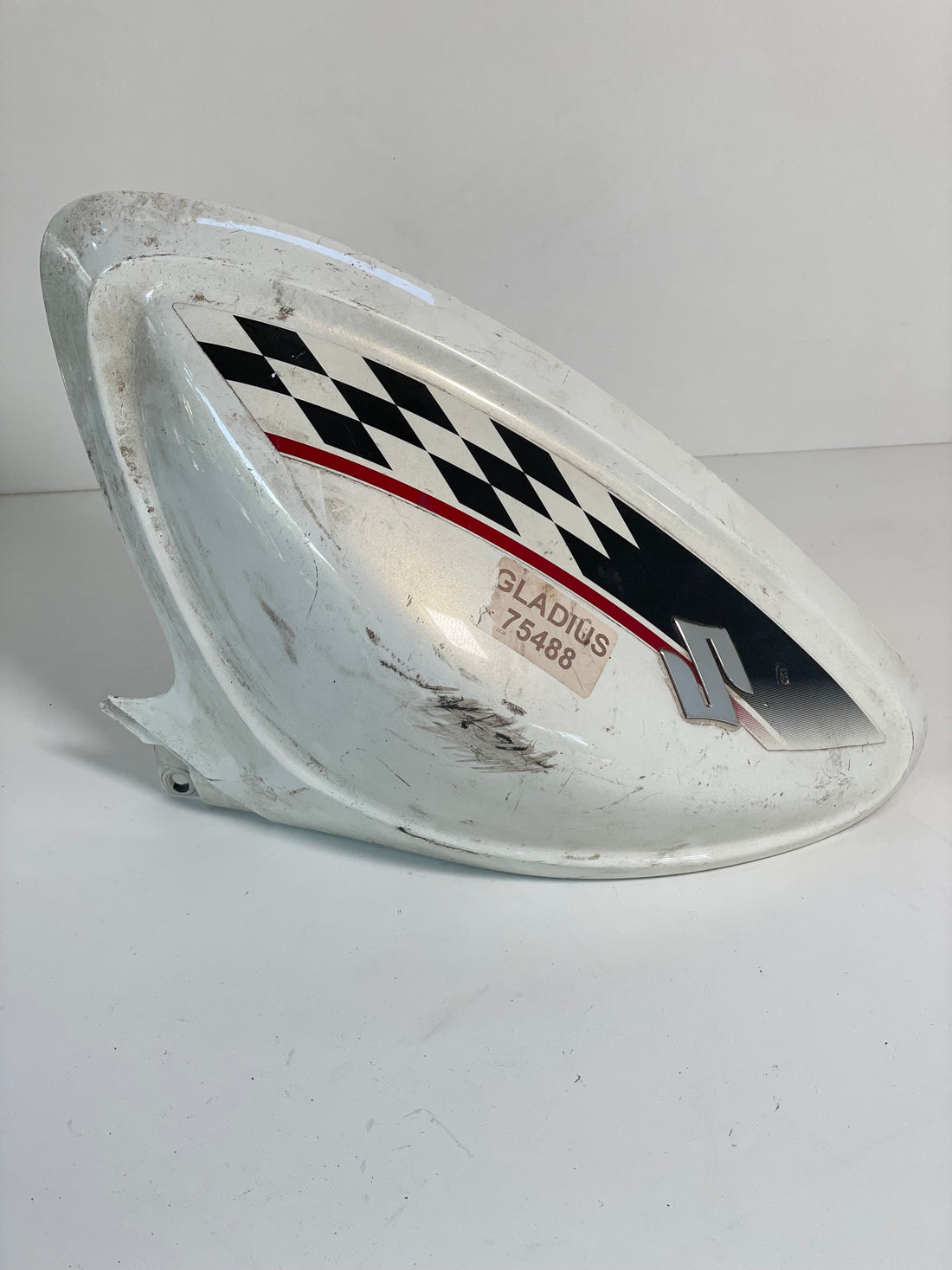 Carena laterala dreapta rezervor SFV 650 Gladius 2009-2016 (44171-44H01-YBD)