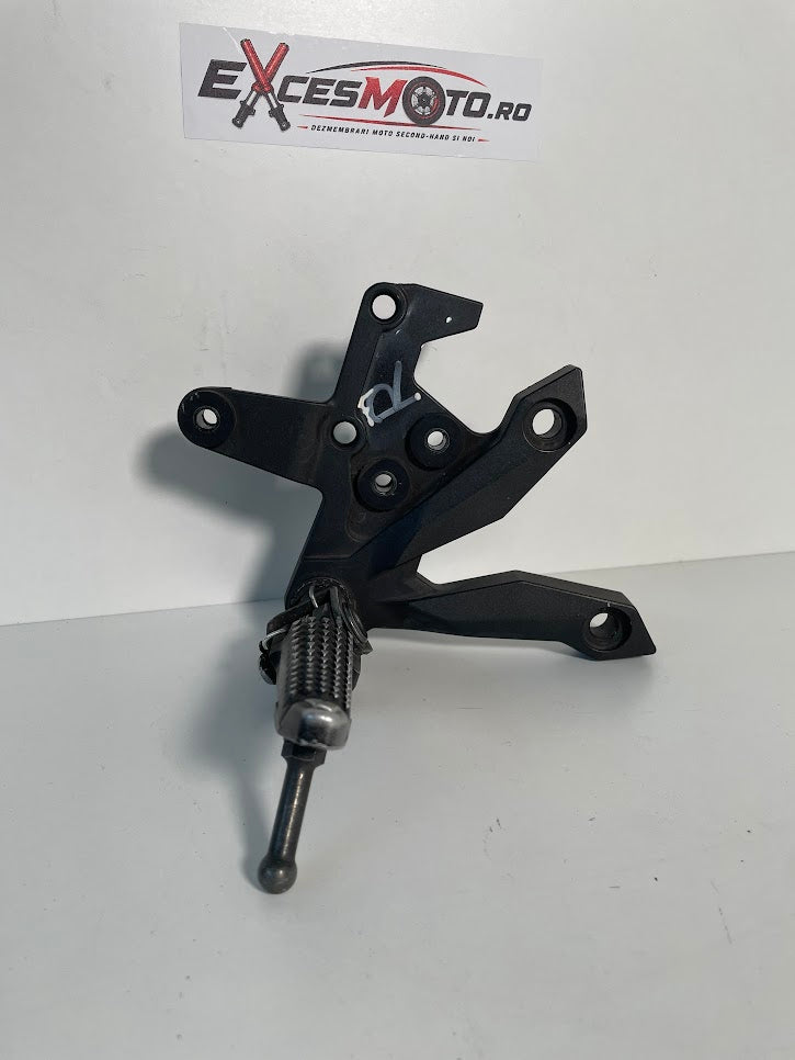 Suport scarita pilot dreapta Z750 R/N 2007-2011