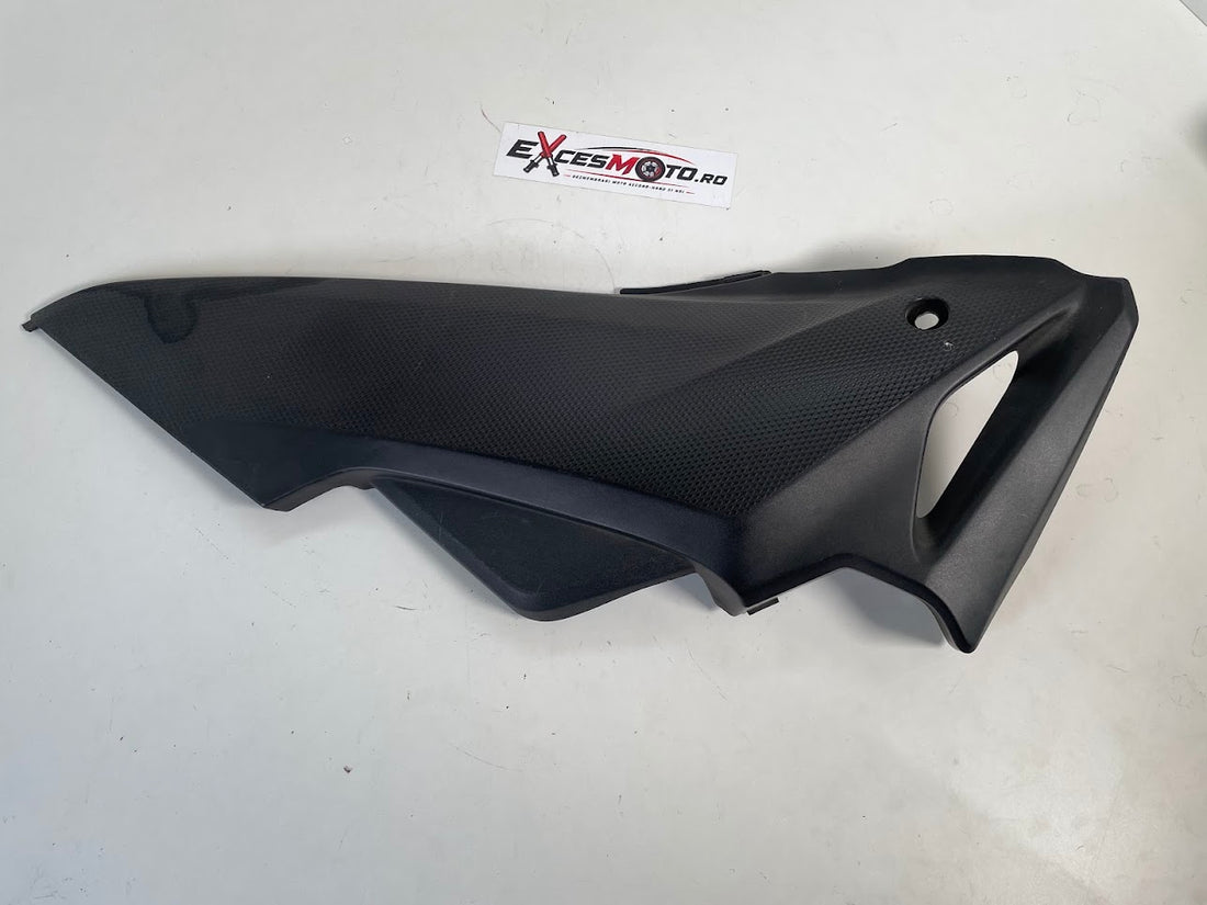 Carena laterala inferioara stanga CBR600F 2011-2013