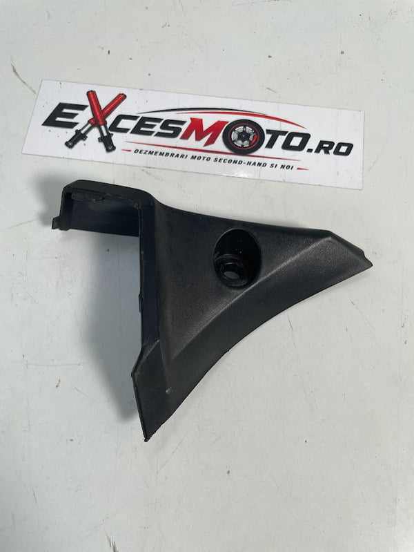 Capac dreapta parbriz CBR600F 2011-2013