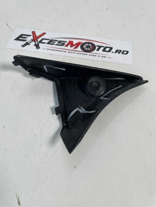 Capac stanga parbriz CBR600F 2011-2013
